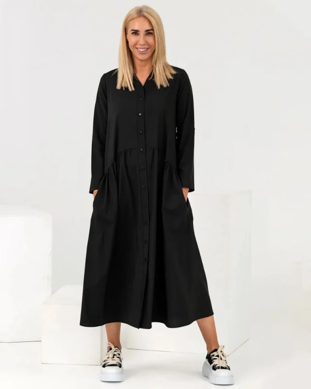 Juoda suknelė su iškirpte Tavo Stilius Boutique